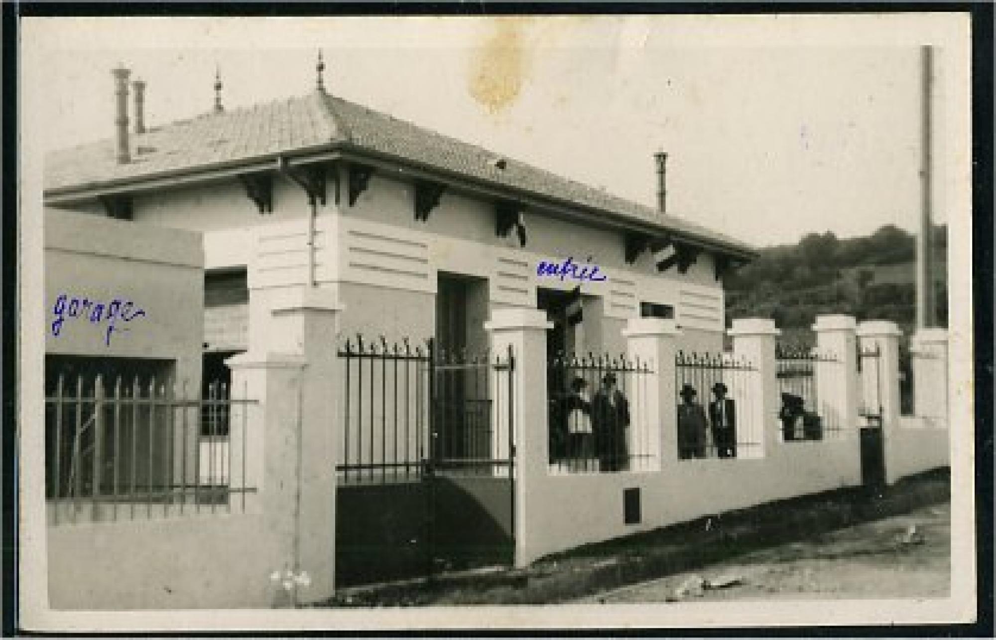 Alger -  Hussein-Dey  - Une villa à Hussein Dey, photo prise le 27 juillet 1933