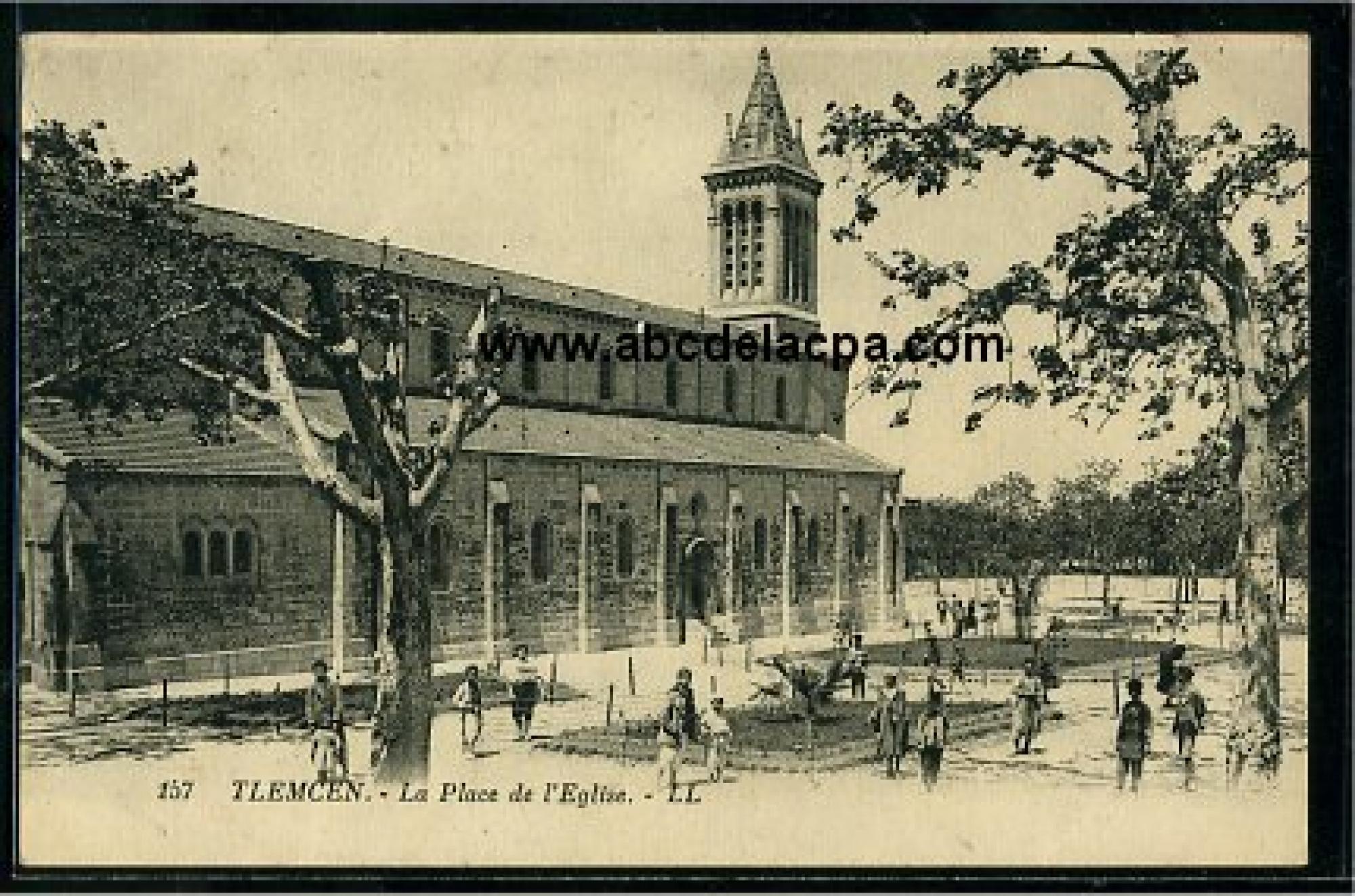 Tlemcen  - la place de l'église