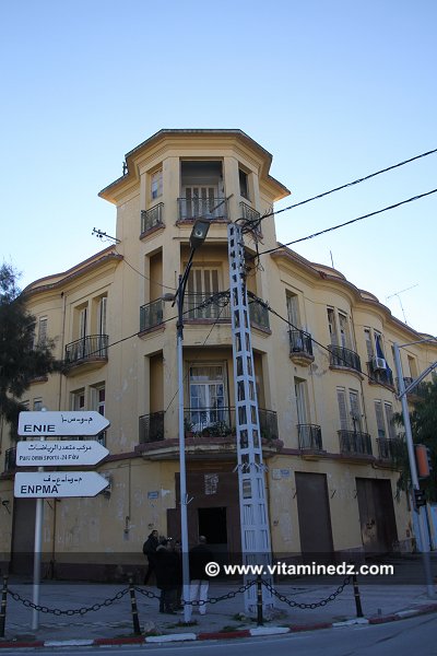 Immeuble colonial à SBA