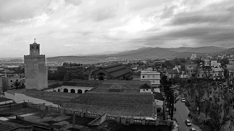 Panoramique a partir du Melisse; vue sur la grande place de Tlemcen, l'ancienne mairie et le grand marché