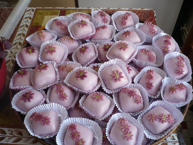 Gateaux De Annaba Annaba Patrimoine Cuisine Traditionnelle Patrimoine Culinaire Vitaminnedz